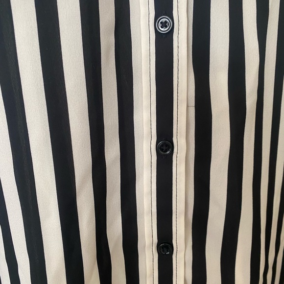 The Limited Black and White Striped Blouse 2X - Picture 4 of 5